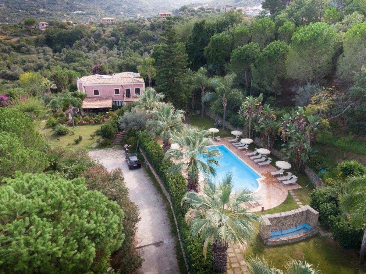 Agriturismo Villa Luca SantʼAgata di Militello Exterior foto