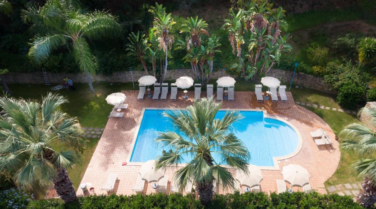 Agriturismo Villa Luca SantʼAgata di Militello Exterior foto